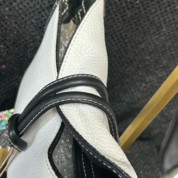 Cats (Made In Spain) Black and White Leather Bag w/Cherry Charm Approx. 13x9 x 2 - Picture 7 of 17